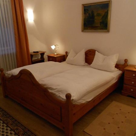 סארברוקן Hotel Adam מראה חיצוני תמונה
